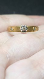 18k Antique Diamond Starburst Ring 2.75 Grams