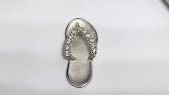 Na Hoku 14k White Gold Diamond Flip-flop Pendent