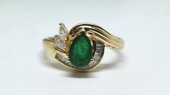 14k Pear Emerald Diamond Ring Size 7