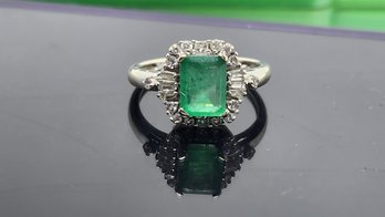 14k White Gold 1.5 Carat Natural Emerald Diamond Ring