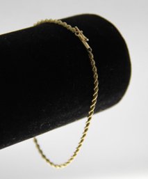 14k Twisted Rope Bracelet 8 Inches 4.65 Grams