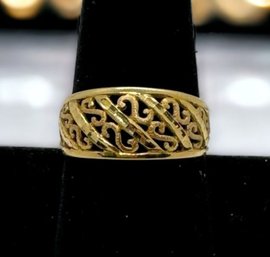 VINTAGE LADY'S SOLID 14 K GOLD FILIGREE WIDE RING BAND, SIZE 9, BEVERLY HILLS