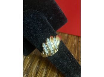 14k .25 Carat Diamond Swirl Ring Size 8.25