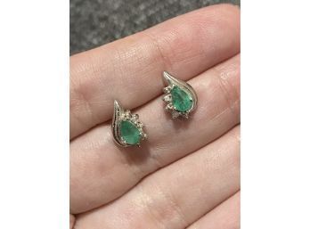 14k White Gold  1 Carat Emerald Diamond Earrings