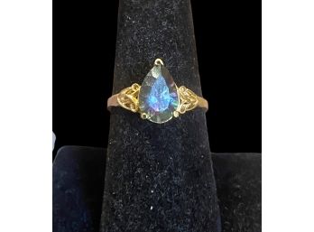 14k Color Shifting Pear Cut Stone Ring Size 7.50