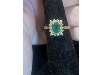 14k Helzberg 1.50 Carat Emerald Diamond Ring Size 6.75