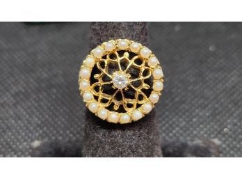 14k Vintage 1971 Avon Pearl Diamond Ring Size 6 5 Grams