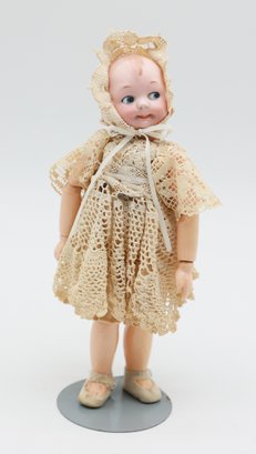 Vintage Kewpie Doll Looking Sideways - Markings: 3& 11/0 M -