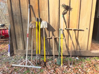 Large Lot Of Assorted Garden Hand Tools