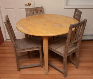 Round Wooden Dining Table 4/ Chairs