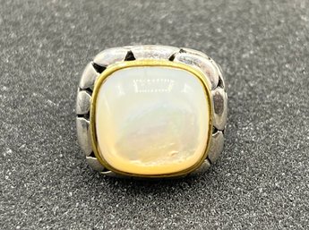 Cabachon Mother Of Pearl 925 Silver Ring - Size 8 - .39 OZT Total
