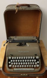 1950's Vintage Remington Rand Typewriter With Case