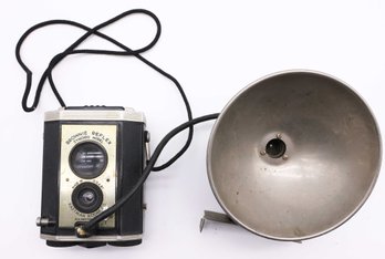 Brownie Reflex  Camera, Synchro Model, Made In USA - Eastman Kodak