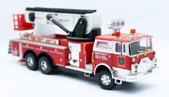Summer Special Vintage American Favorite Toys 21'' Fire Engine Truck