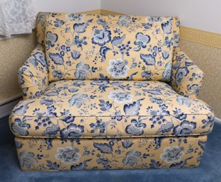 Upholstered Floral Thomasville Sleeper/love Seat
