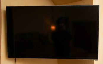 VIZIO Flat Screen Television 40' Model# M401i-A3