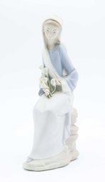 Lladro 'Girl With Lilies Sitting' Collectible Figurine Retired Glazed Finish