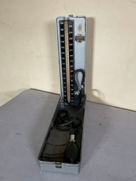 Vintage Baumanometer Standard For Accuracy The World Over WA Baum Co NY