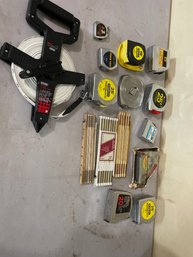100 Foot Measuring Tape Open Reel Fiber Glass W/ Assorted Measuring Tapes - See All Photos