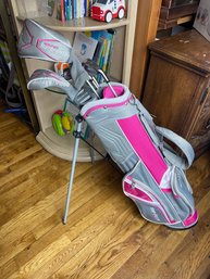 Top Flite Junior Golf Bag W/ Clubs - Driver, Hybrid, Putter, And More