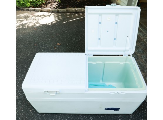 Rubbermaid 105 Cooler/ice Chest