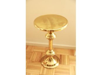 Round Aluminum Accent Table In Gold - Home Decor