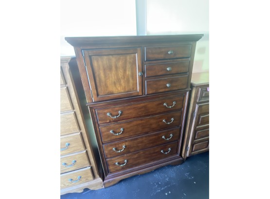 Tall Wooden Mid Century Dresser W/ 7 Drawers And Storage