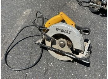 DeWalt 15 Amps 7-1/4 In. Corded Circular Saw