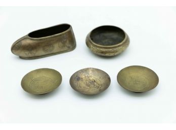 Vintage Brass Chinese Shoe Figurine/ashtray, Mini Brass Bowls