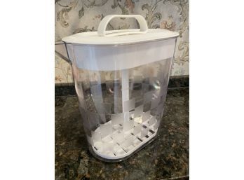 Pampered Chef 1 Gallon Mix And Stir Pitcher Family Size