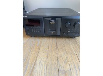 Sony CDP-CX355 MegaStorage 300-Disc CD Changer W REMOTE