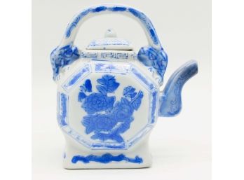 VINTAGE PORCELAIN CHINESE TEAPOT UNIQUE SHAPED - BLUE & WHITE Made In China
