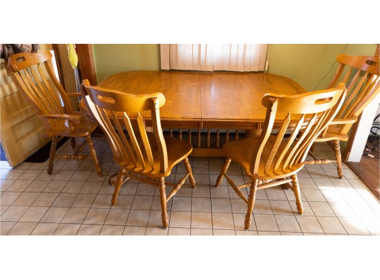 Island Dinette Dining Room Table W/ 8 Chairs And 2 Build In Leafs