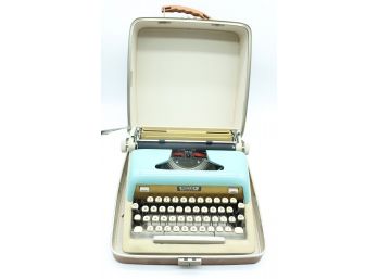 ULTRA RARE - Gold Royal Aristocrat Vintage Typewriter Includes Carrying Case