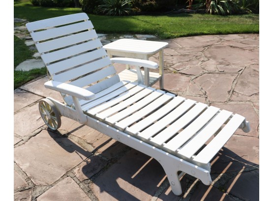 White Patio Furniture Lounge Chair W/ Side Table
