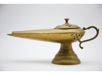 Vintage Detailed Brass Genie Lamp