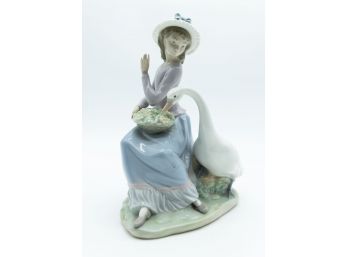 Lladro, Porcelain Sculpture, Good Trying To Eat, Type 253
