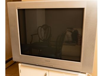 Sony 32' Color Television - Great For Gamers