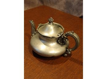 Wilcox Silver Plate Co, Meriden Conn Tea-pot