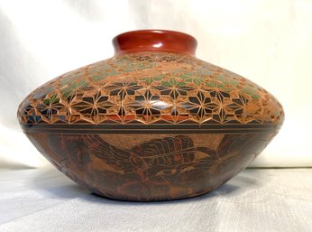 Nicaragua Etched Decorative Pottery Vase