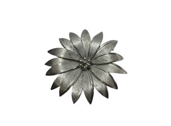 Giovanni - Flower Pin