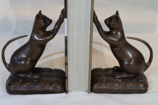 Playful Cat Bookends - Bronze