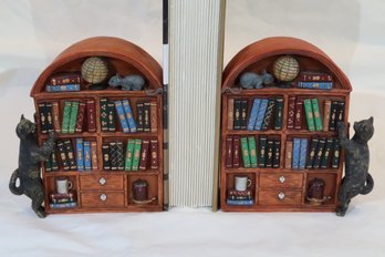 Cat & Mouse Chase On Bookcase Bookends, Resin
