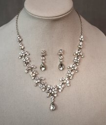 Sparkle Rhinestone Costume Necklace 18' And Earring Set