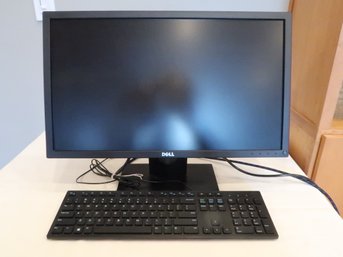 Dell 23' Computer Monitor With Keyboard