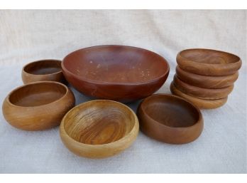 9 Pieces Round Wood Salad Bowl Set