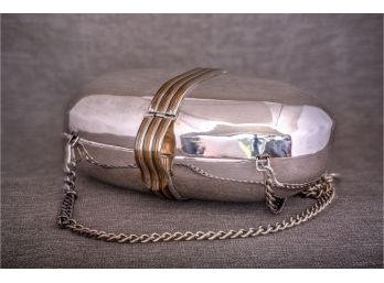 Vintage Silver Metal Clamshell Style Purse (56)
