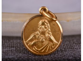 18k Gold Pendant Religious Medal (105)