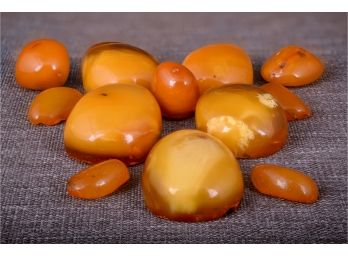 Drilled Amber Cabochons And Other Pieces (119)