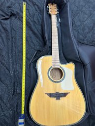 Keith Urban Accoustic Electric Guitar Mint